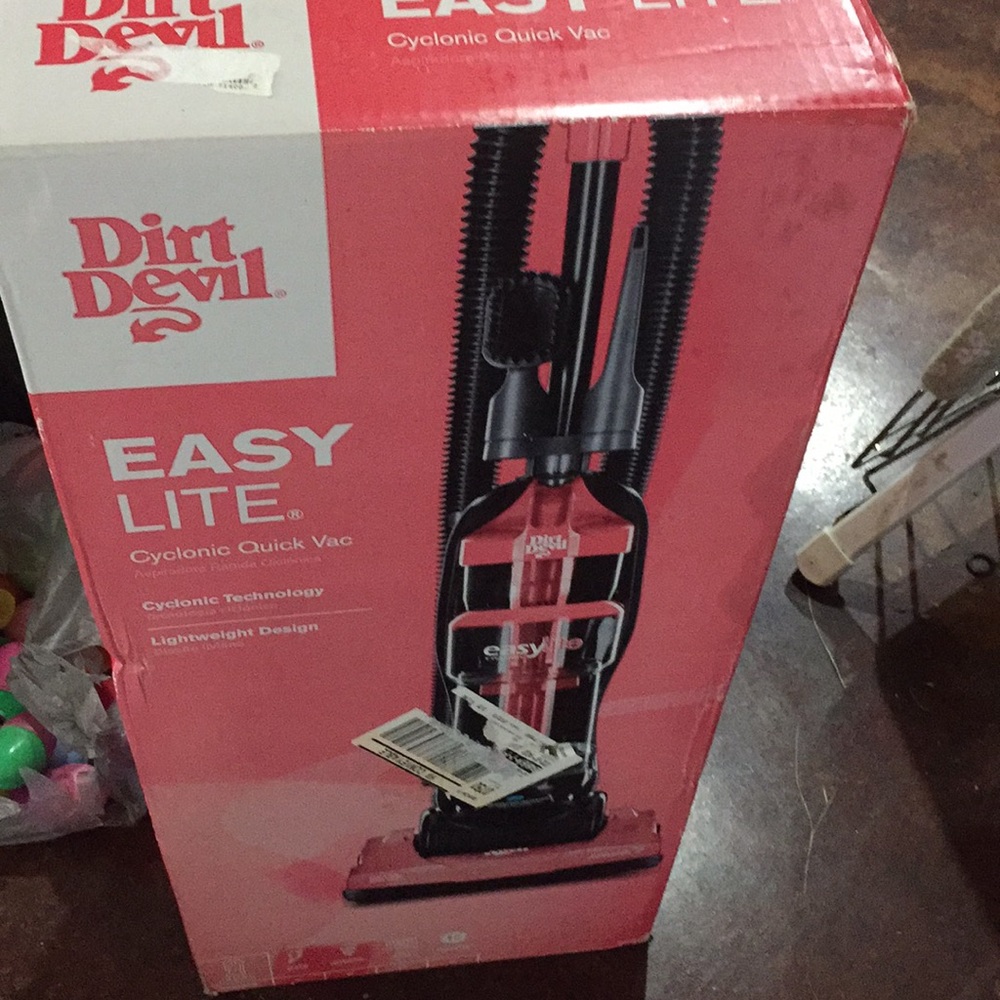Dirt Devil Easy Lite cyclone vacuum